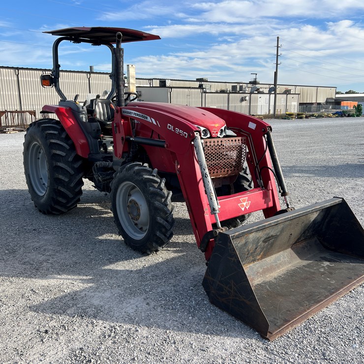 MASSEY-FERGUSON 4608