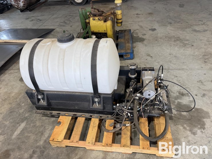 surefire-spartan-125-fertilizer-pump-&-tank-system-image-4