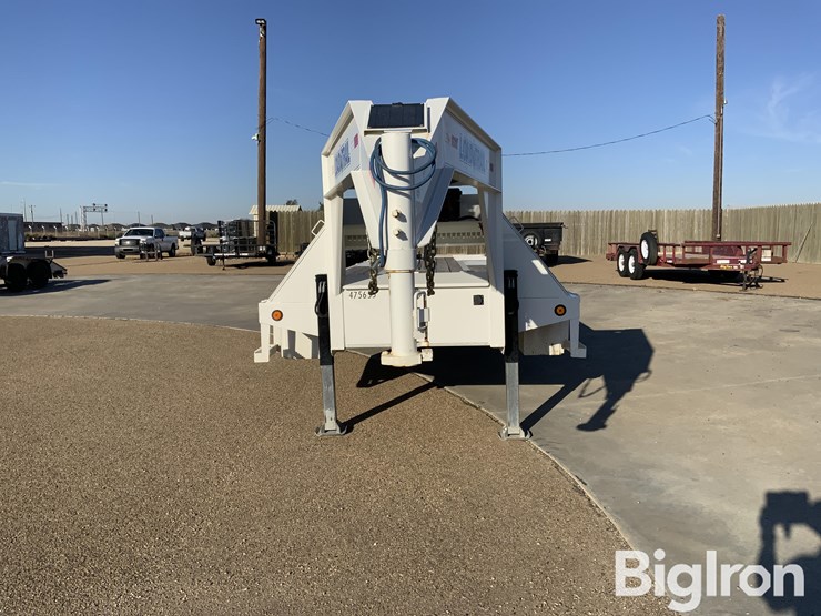 2023-load-trail-t/a-low-pro-gooseneck-trailer-w/hydraulic-dovetail-image-2