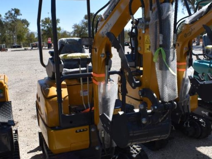 cfg-qk18r-mini-excavator-(serial-#-qk18r250904000008)-(k)-image-2