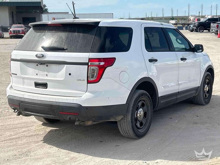 2013-ford-explorer-image-3