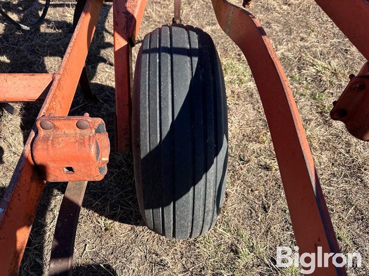 allis-chalmers-1350-image-19