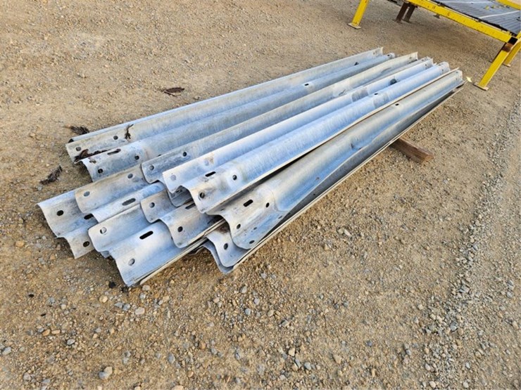 #3136-•-(16)-13'6"-guard-rails-image-7