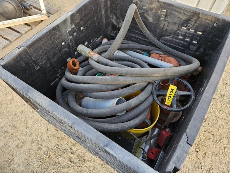 #3154-•-crate-with-valve-&-hoses-image-11