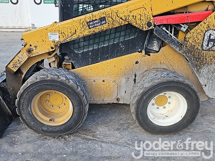 2019-caterpillar-262d3-image-14