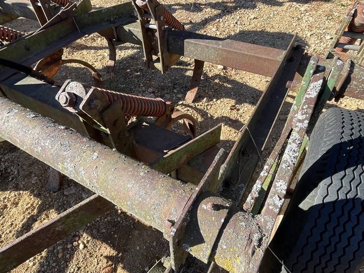 #5921-•-glencoe-giant-c-chisel-plow-image-11