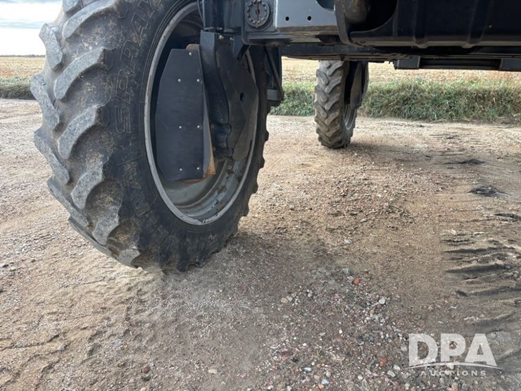 2014-ag-chem-rg1100-image-34