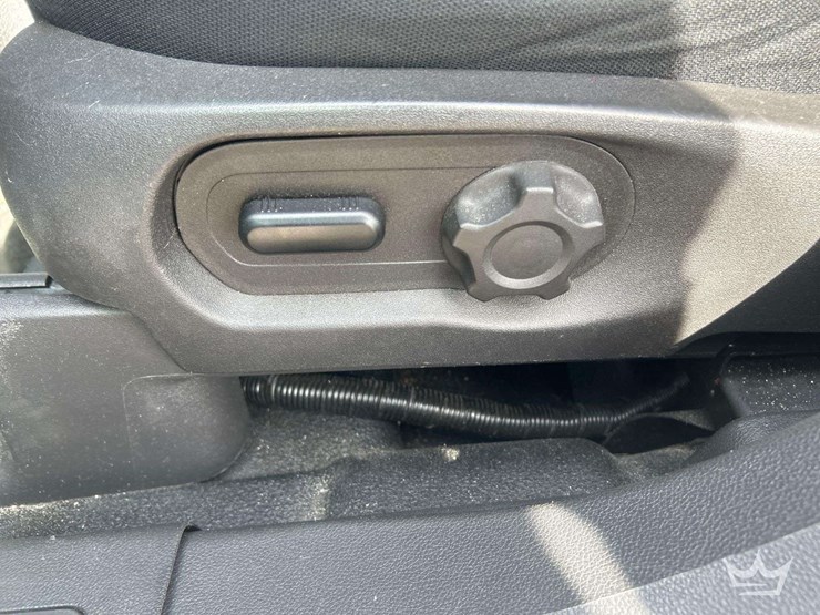 2013-ford-explorer-image-19