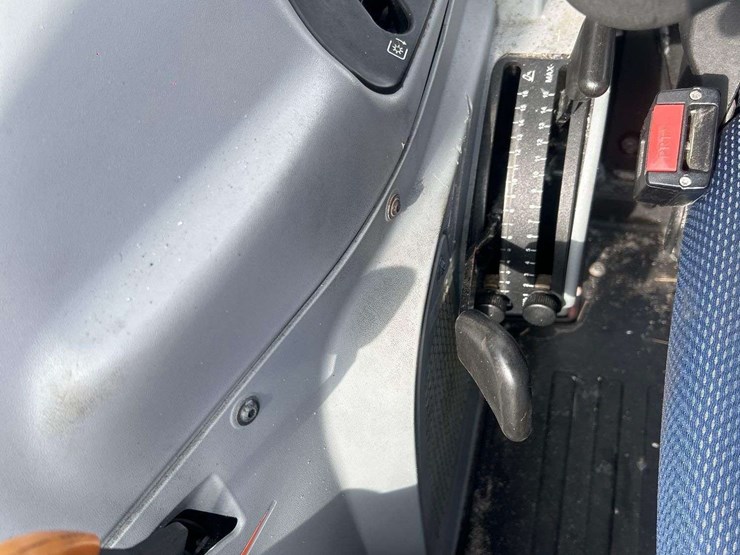 new-holland-ts6.120-image-17