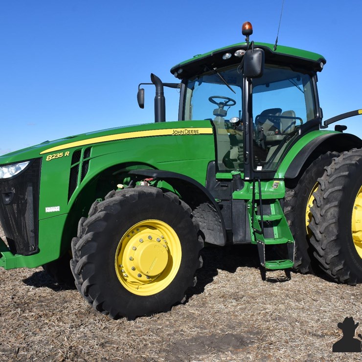 2013 JOHN DEERE 8235R