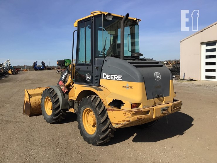 2005-deere-244j-image-7