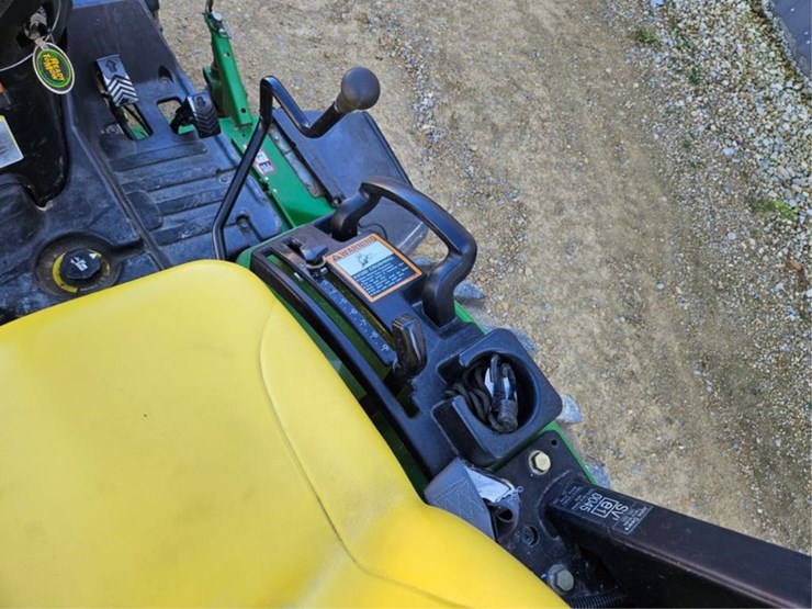 john-deere-2320-image-19