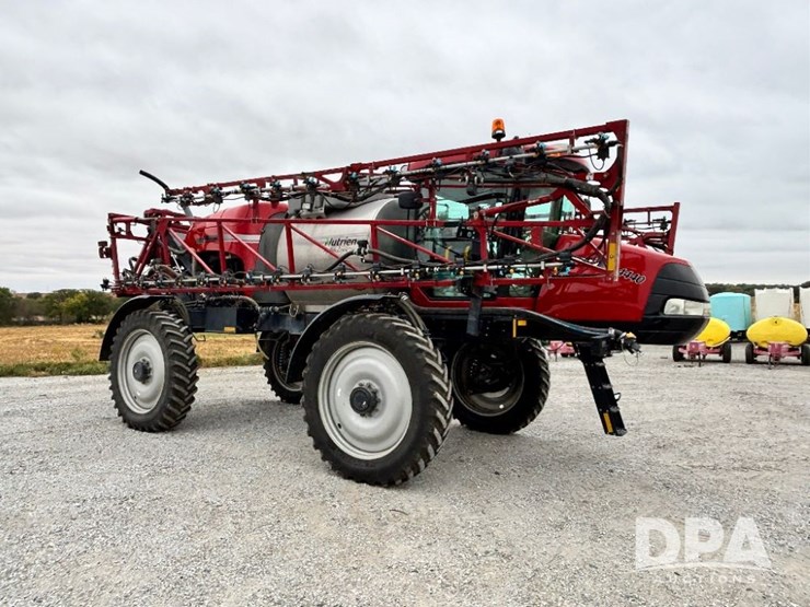 2019-case-ih-patriot-4440-image-6