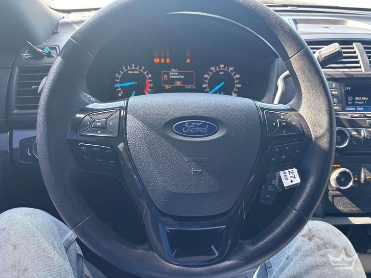 2018-ford-explorer-image-14