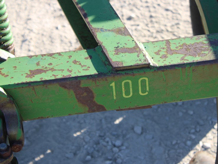 john-deere-100-image-30