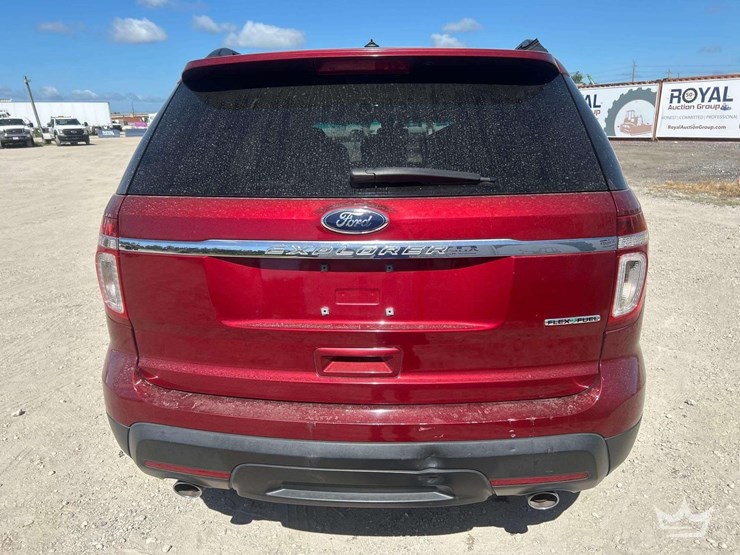 2014-ford-explorer-image-34