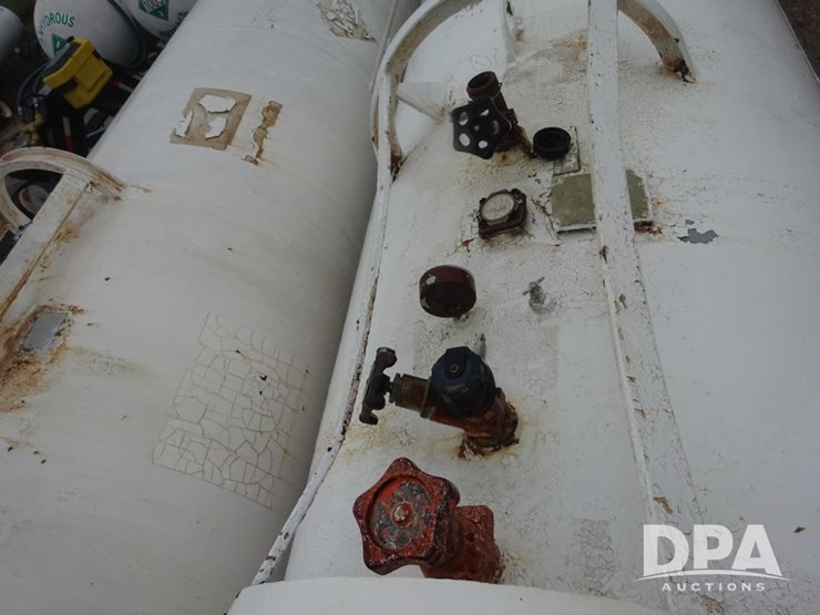 double-nh3-nurse-tanks-(pz14083,-unit-96111,-tank-4)-image-39