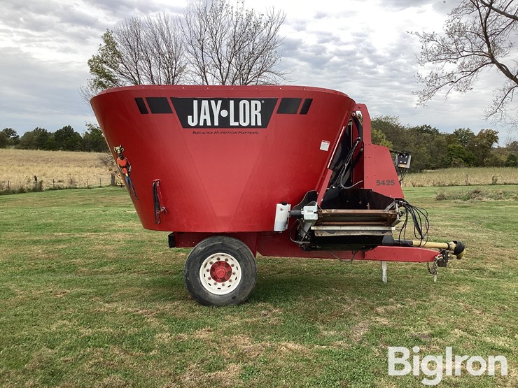 2022-jay-lor-5425-image-4