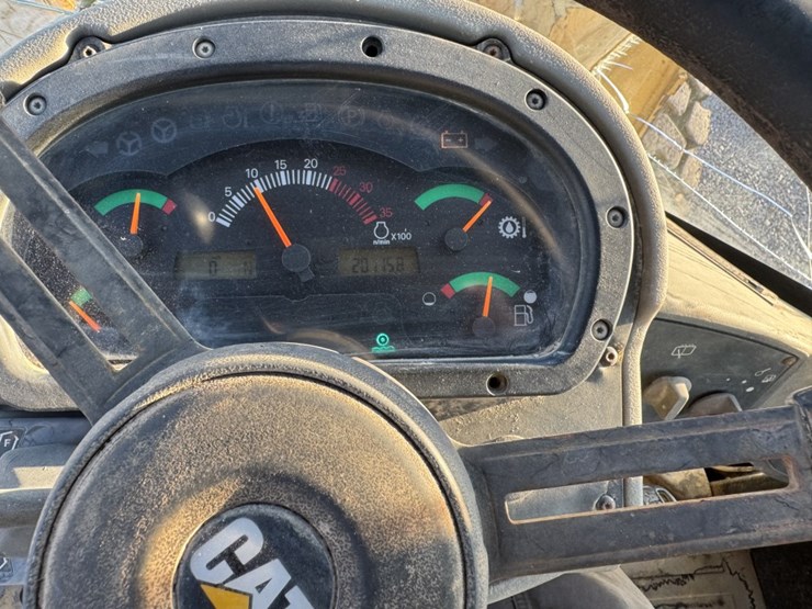 caterpillar-938g-image-8