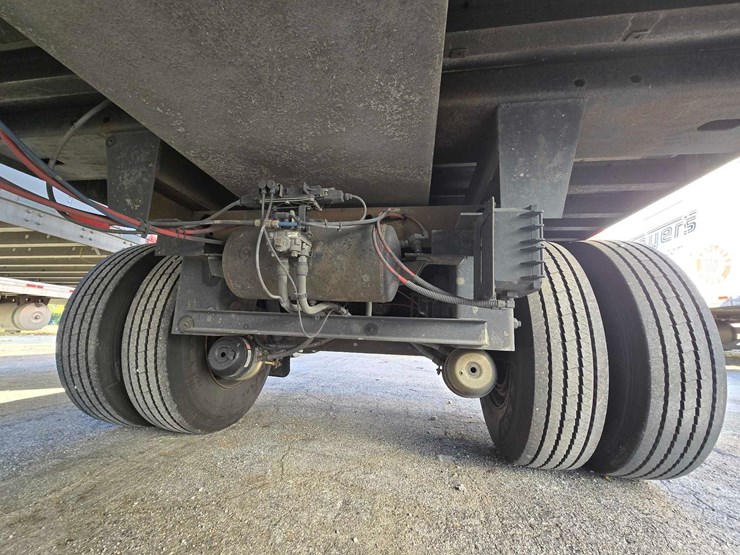 2012-great-dane-trailer-image-7