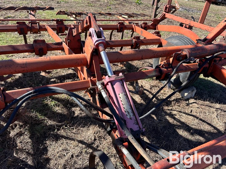 allis-chalmers-1350-image-11