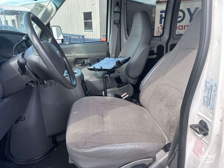 2003-ford-e250-image-17