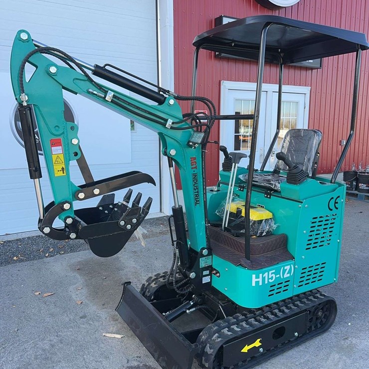 2025 AGT H15Z Mini Excavator