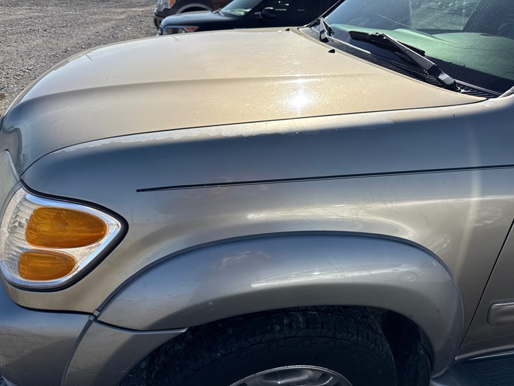 2004-toyota-sequoia-image-8