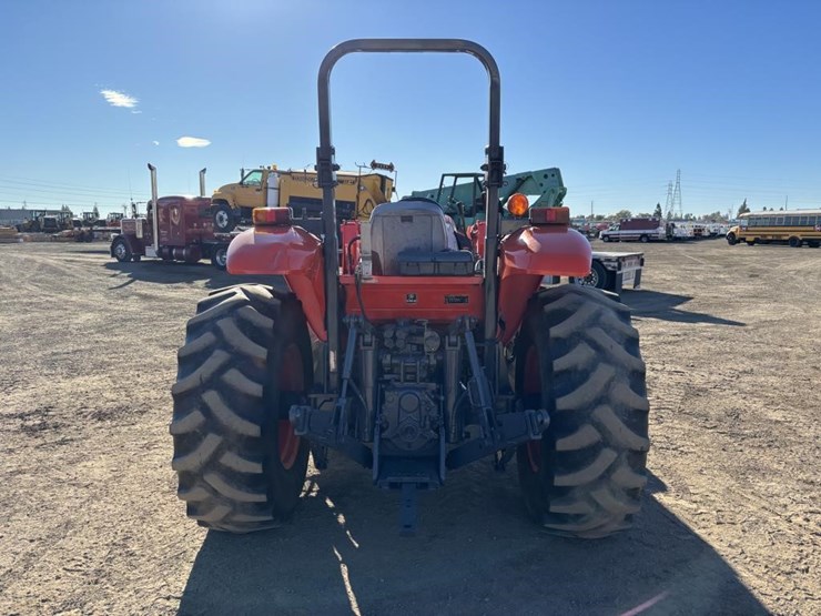 2018-kubota-m5-111d-image-8