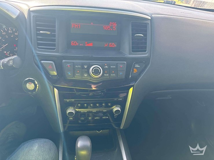 2016-nissan-pathfinder-image-9