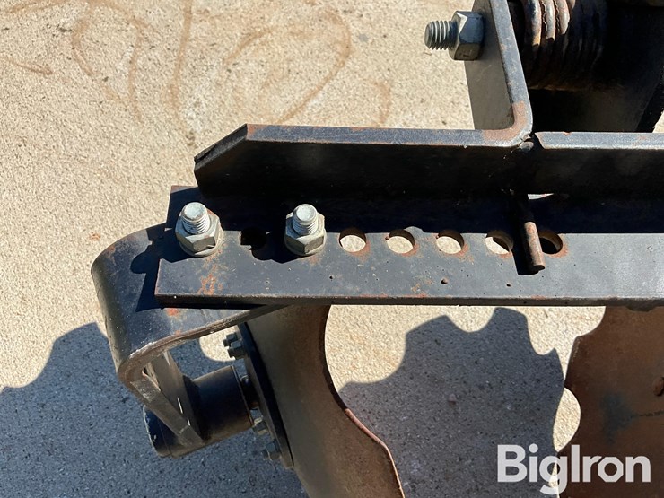 anhydrous-toolbar-row-closing-units-image-13