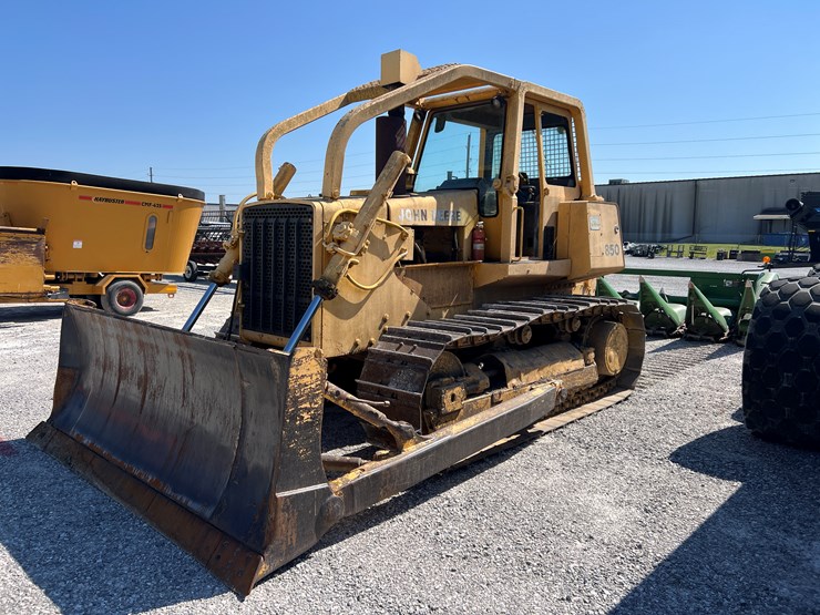 john-deere-850-image-22