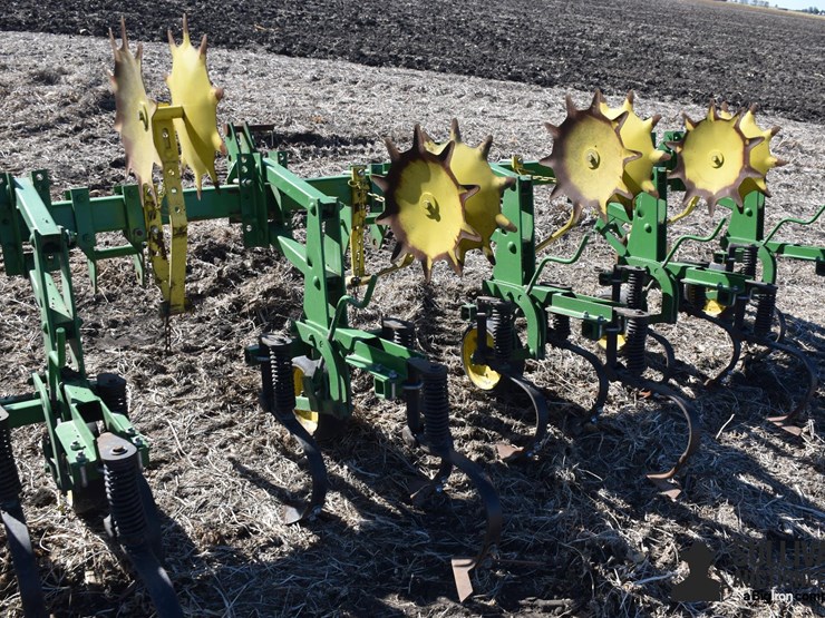 john-deere-825-image-15