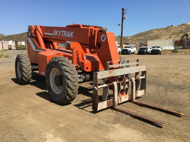 2000-sky-trak-8042-image-2