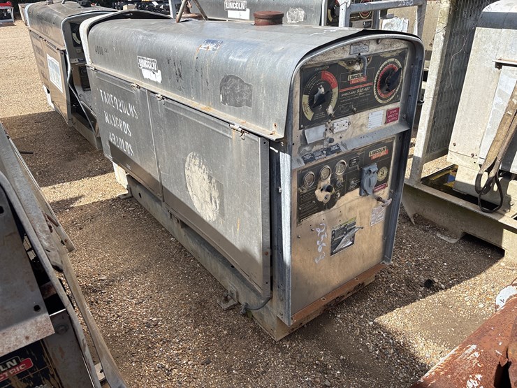 #2563-•-lincoln-sae400-welder-|-parts-or-repair-image-1