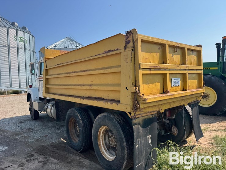 1976-international-f4270-image-6