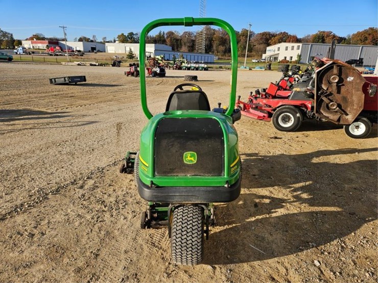 john-deere-2500e-image-4