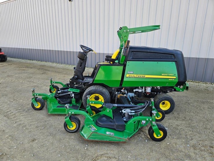 2021-john-deere-1600-turbo-image-2