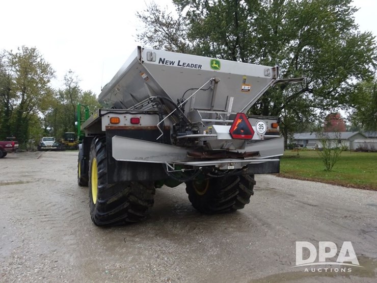 2018-john-deere-f4365-image-29