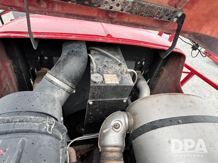 2019-case-ih-patriot-4440-image-107