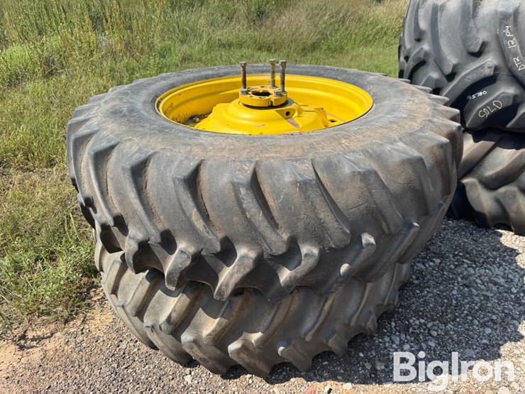 tires-on-john-deere-tractor-rims-image-3