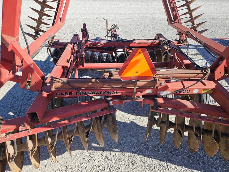 case-ih-3900-image-8