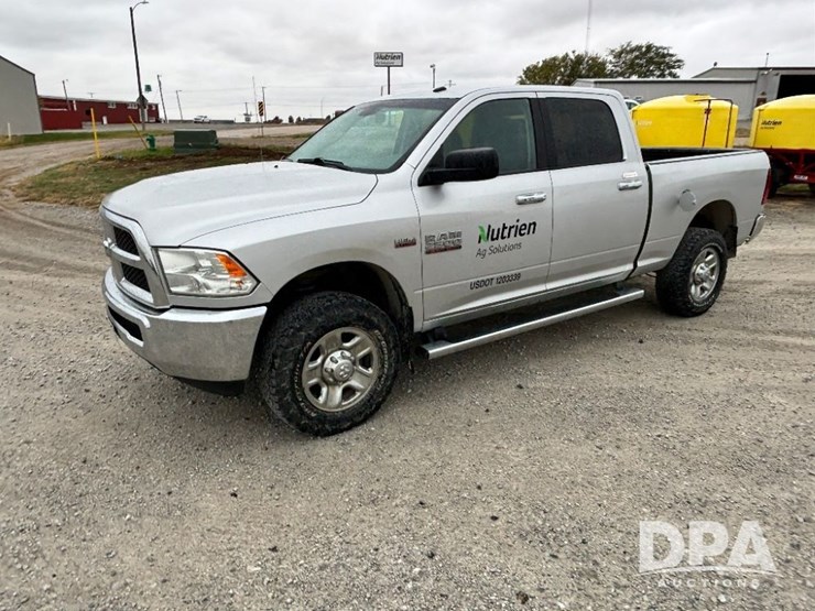 2017-ram-2500-heavy-duty-slt-4x4-pickup-(gp11747,-unit-98702)-image-16