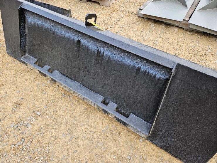 #3018-•-72"-material-bucket-image-8