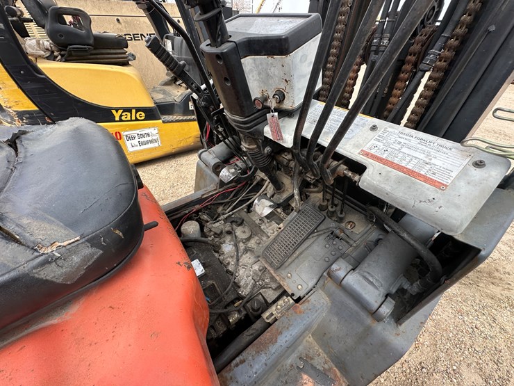 #2604-•-toyota-sgc30-forklift-|-parts/repairs-image-35