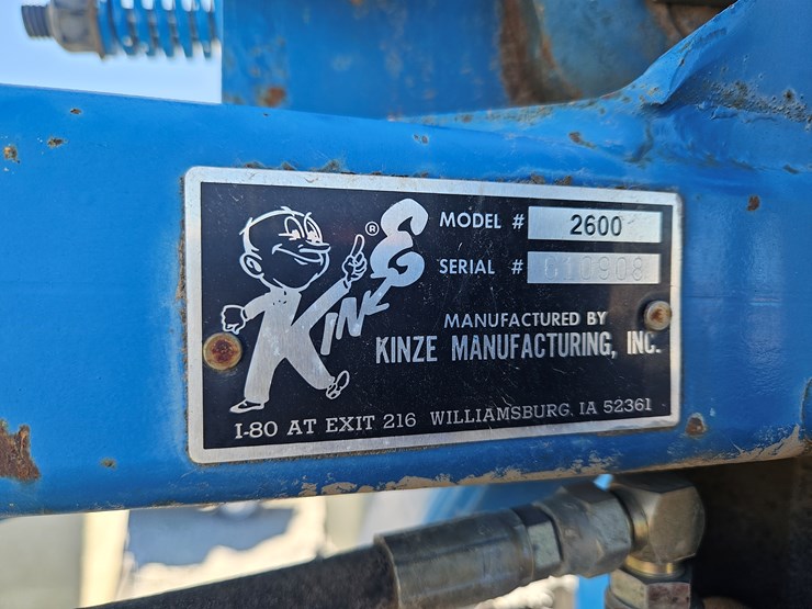 kinze-2600-image-10