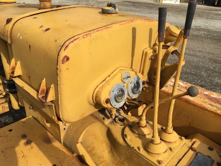 vintage-caterpillar-twenty-two-crawler-tractor,-image-5