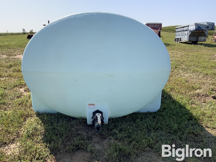 2550-gallon-poly-tank-image-2