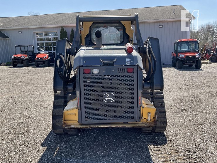 2017-deere-331g-image-4