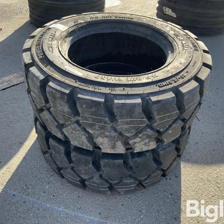 Bkt PowerTrax HD 10-16.5 Skid Steer Tires
